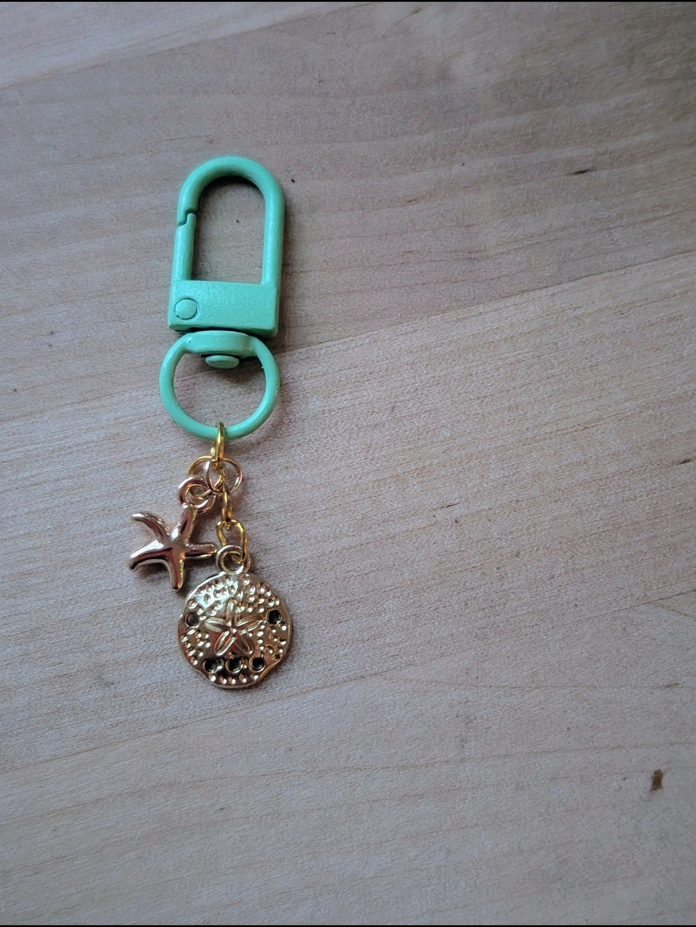 Gold Starfish & Sand Dollar Charm Keychain with Mint Clip